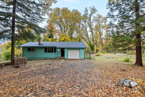1153 Wards Creek Rd, Rogue River, OR, 97537-4539 | Card Image