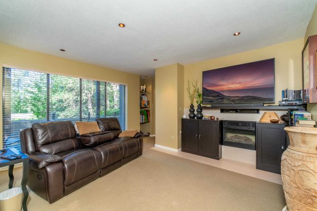 5703 Westport Wynd, House other with 4 bedrooms, 3 bathrooms and 4 parking in West Vancouver BC | Image 11