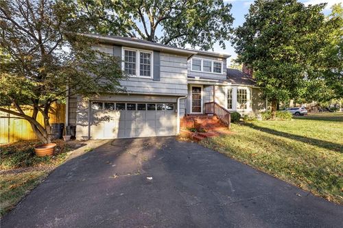 7000 Roe Avenue Avenue, Prairie Village, KS, 66208 | Card Image