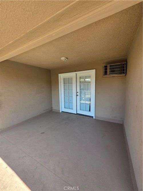 u-7490 Magnolia, Riverside, CA, 92504 | Card Image