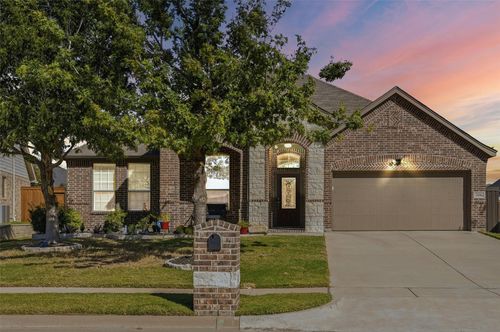 320 Little John Ct, Saginaw, TX, 76179-0806 | Card Image