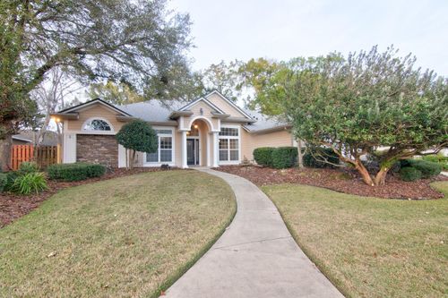 8362 11th Rd, GAINESVILLE, FL, 32607-7040 | Card Image