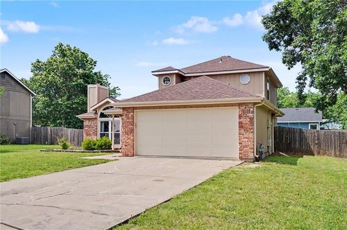 3028 30th Ct, Lawrence, KS, 66047-3940 | Card Image