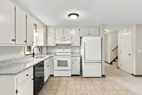 10 Ash Street, Milford, NH, 03055 | Card Image