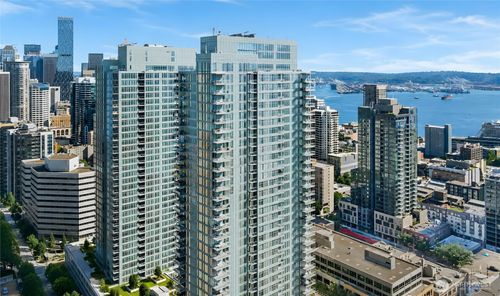 3602n-583 Battery St, Seattle, WA, 98121-1993 | Card Image