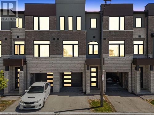 46-290 Equestrian Way, Cambridge, ON, N3E0E7 | Card Image