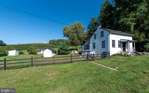 345 Maidencreek Rd, FLEETWOOD, PA, 19522-8627 | Card Image