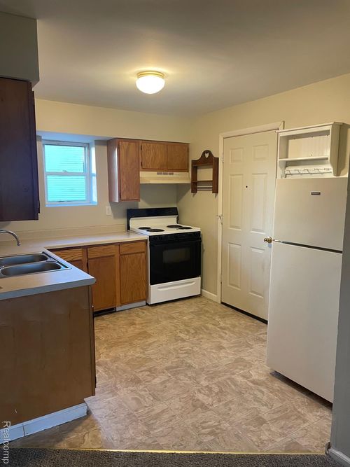 2-8536 Perry Rd, Atlas, MI, 48411 | Card Image