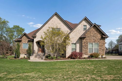 2824 Wynthrope Hall Dr, Murfreesboro, TN, 37129-1096 | Card Image