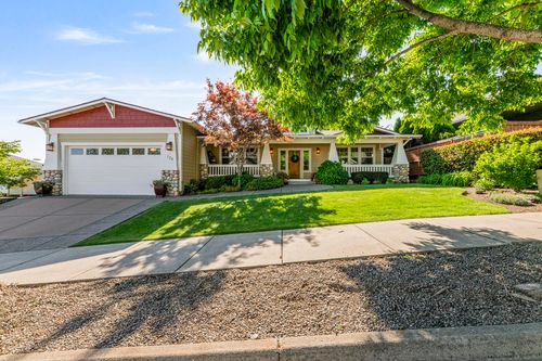 128 Oak Point Drive, Eagle Point, OR, 97524 | Card Image