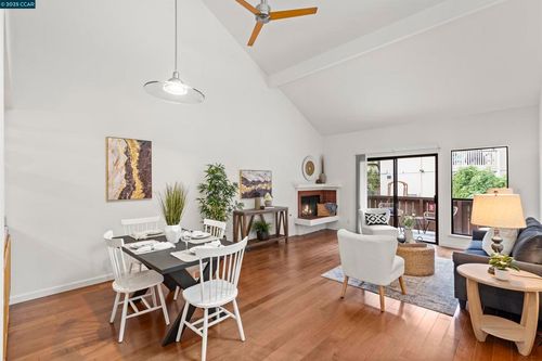 879 Camelback Pl, Pleasant Hill, CA, 94523-1226 | Card Image