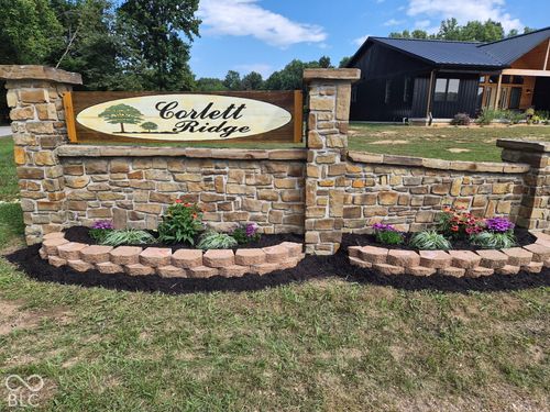 6411 W Corlett Ln, Martinsville, IN, 46151-6208 | Card Image