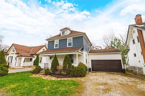 30 Grand Ave, Caledonia, ON, N3W2J5 | Card Image
