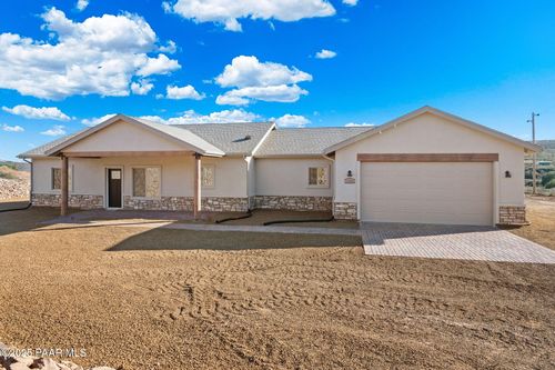13501 E China Way, Mayer, AZ, 86333 | Card Image