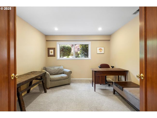 Den/Office-Lower | Image 32