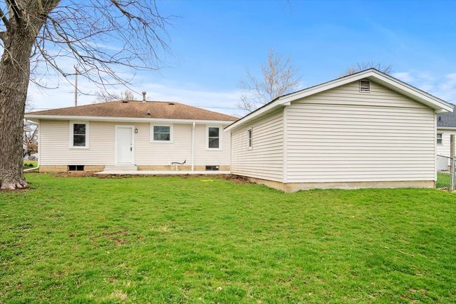 1109 Hovey Ave, Home with 2 bedrooms, 1 bathrooms and null parking in Normal IL | Image 26