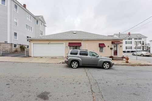 273 Tremont St, Fall River, MA, 02720-5143 | Card Image