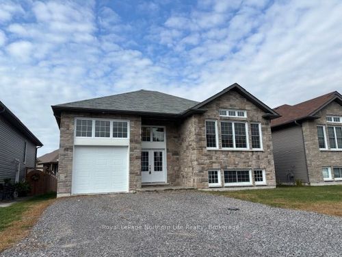 30 Trillium Dr, North Bay, ON, P1A0G5 | Card Image