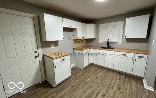 1334 Calhoun St, Indianapolis, IN, 46203-4048 | Card Image