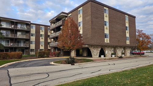 105-1321 S Finley Rd, Lombard, IL, 60148-4355 | Card Image