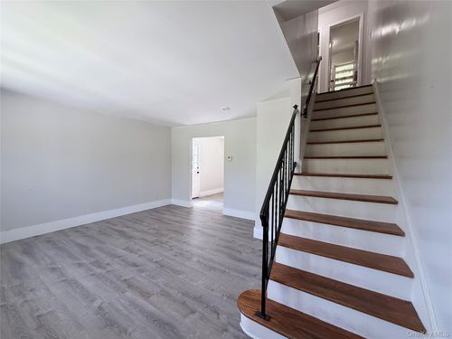 1-3 Saddle Ln, Monticello, NY, 12701-3224 | Card Image