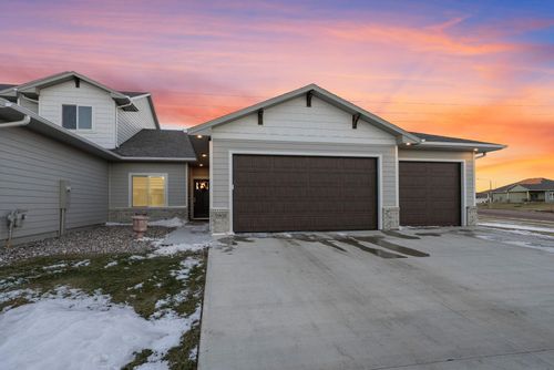5901 S Spirea Ave Avenue, Sioux Falls, SD, 57108 | Card Image