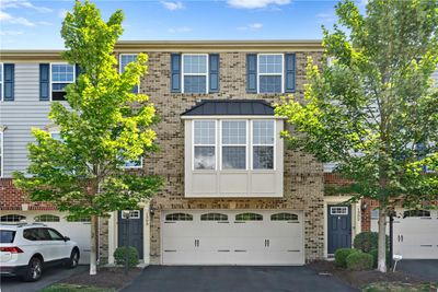 1303 Pointe View Drive, Townhouse with 3 bedrooms, 2 bathrooms and 2 parking in Adams Twp PA | Image 1