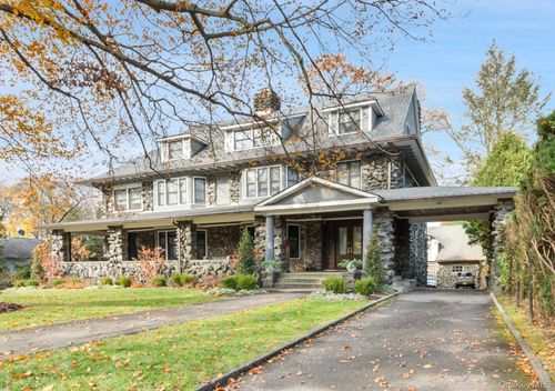 65 Harmon Ave, Pelham, NY, 10803-1709 | Card Image