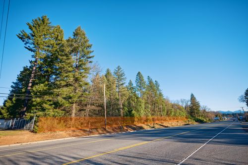 39-08-16-d0-lot-600-0 Redwood Hwy, Cave Junction, OR, 97523 | Card Image