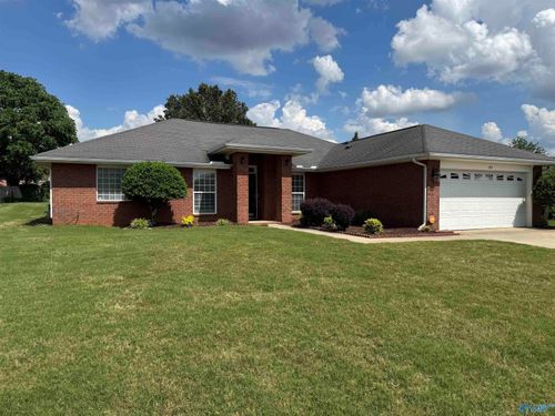 137 Clover Ridge Dr, Madison, AL, 35758-6843 | Card Image