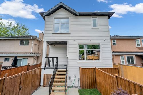 3-2512 E 22nd Ave, Vancouver, BC, V5M2X5 | Card Image