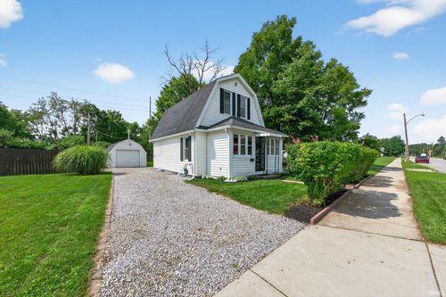 423 Fairmount Ave, Mishawaka, IN, 46545-5813 | Card Image