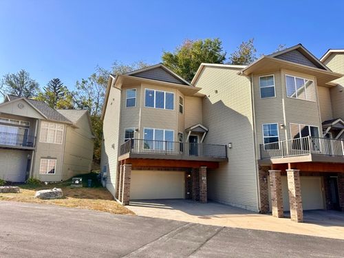 apt-1-275 Holiday Rd, Coralville, IA, 52241-4035 | Card Image
