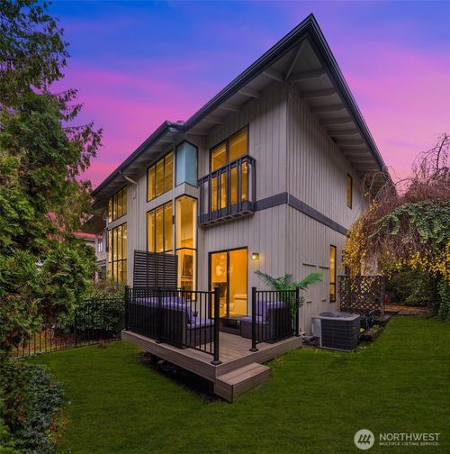 a-12 18th Ave, Kirkland, WA, 98033-4912 | Card Image