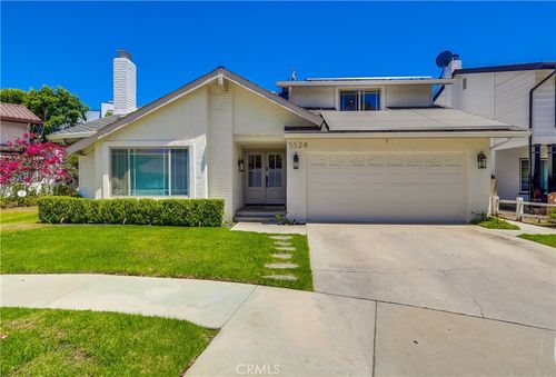 5528 Voletta Pl, Valley Village, CA, 91607-1920 | Card Image