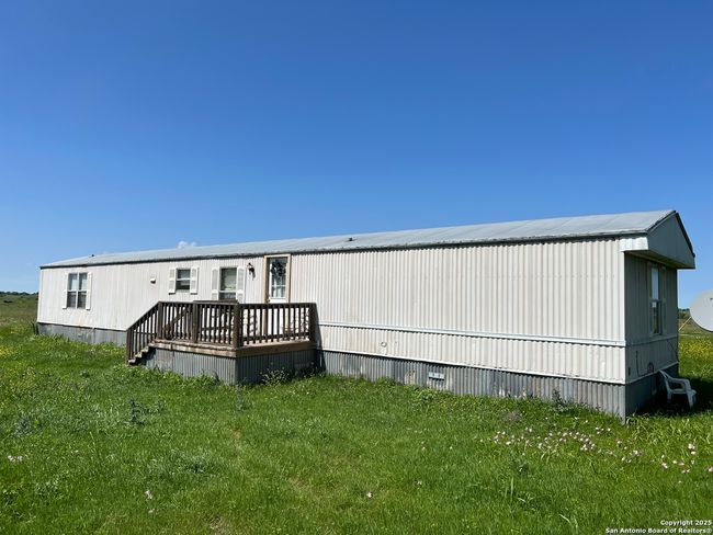 312 County Road 1295 B, House other with 3 bedrooms, 2 bathrooms and null parking in Moulton TX | Image 8