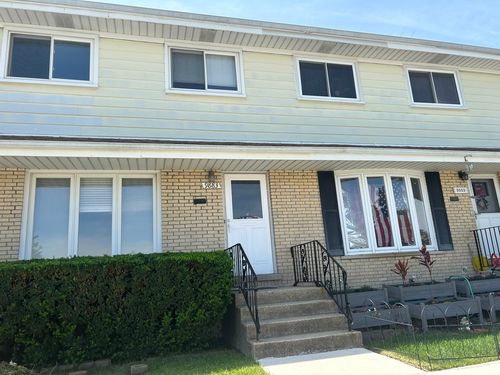 9883 Soreng Ave, Schiller Park, IL, 60176-2106 | Card Image