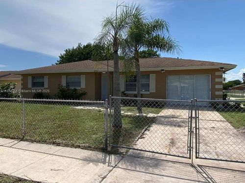 a-2707 Essex Ct, Fort Pierce, FL, 34946-1146 | Card Image