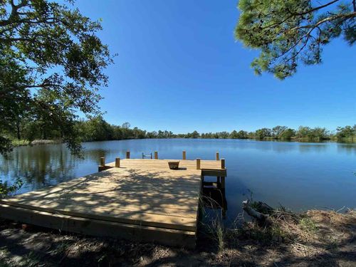 440 Lake, Bridge City, TX, 77611 | Card Image