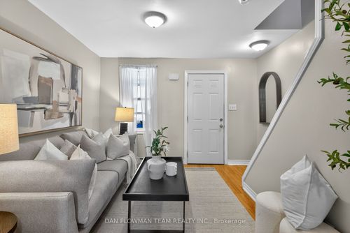 114 Olive Ave, Oshawa, ON, L1H2P2 | Card Image