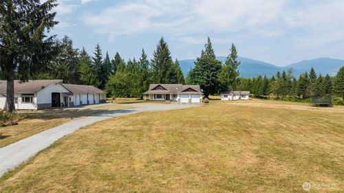 8457 Iron Mountain View Ln, Concrete, WA, 98237-9589 | Card Image