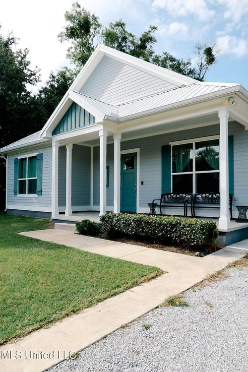 233 Ballentine St, Bay Saint Louis, MS, 39520-4103 | Card Image