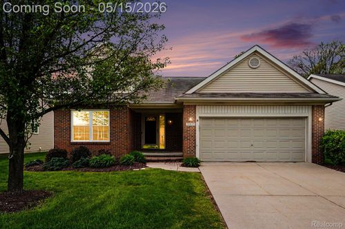31027 Dawson St, Garden City, MI, 48135-1922 | Card Image
