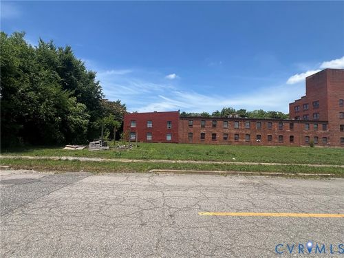 933 Commerce St, Petersburg, VA, 23803-2932 | Card Image