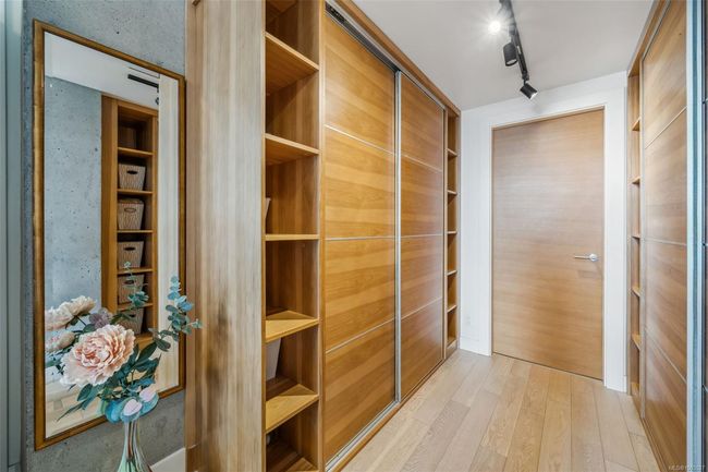 601 - 989 Johnson St, Condo with 2 bedrooms, 2 bathrooms and 1 parking in Victoria BC | Image 15