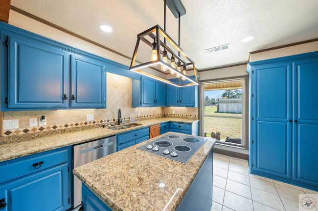 431 Fricks Ln, House other with 3 bedrooms, 2 bathrooms and null parking in Texarkana TX | Image 7