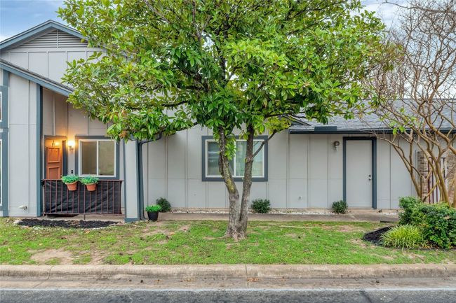 9458 Singing Quail Dr, Condo with 2 bedrooms, 2 bathrooms and 4 parking in Austin TX | Image 4