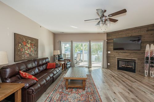 unit-1b-64 Port Royale Dr, SUNRISE BEACH, MO, 65079-5798 | Card Image