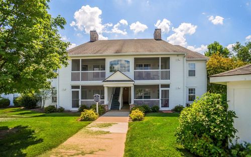 2740 S Knightsbridge Cir, Ann Arbor, MI, 48105-9287 | Card Image