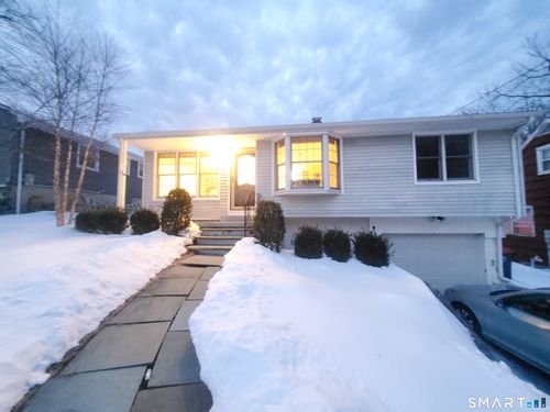 42 County St, Norwalk, CT, 06851-4315 | Card Image
